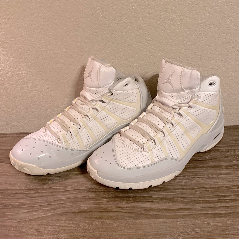 Men’s Jordan size 10 Sneakers